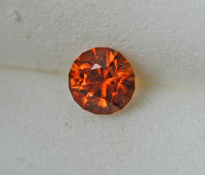 Image for Natural Tanzania Malayan Orange Garnet 1.75 carat  ** VIDEO **