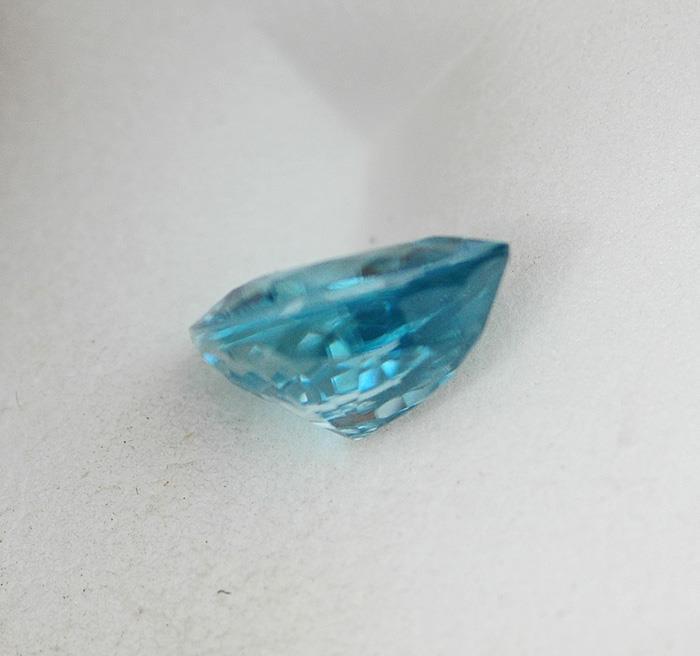Image for Natural Cambodia Vietnam Blue Zircon  3.23 carat  ** VIDEO **