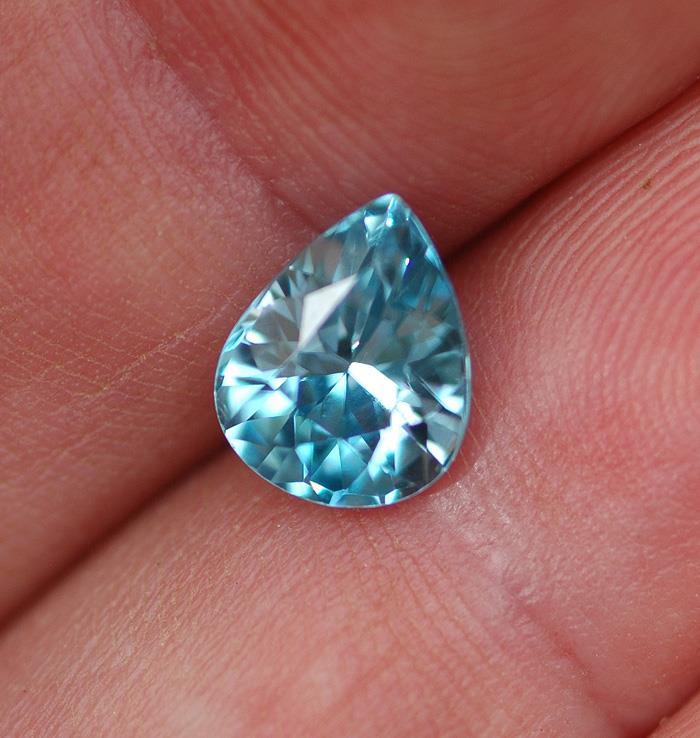 Image for Natural Cambodia Vietnam Blue Zircon  3.23 carat  ** VIDEO **