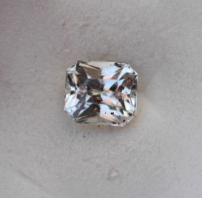 Image for Natural Tanzanian UV Reactive Grossular Garnet 3.10 carat